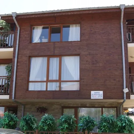 Hotel apartamentowy Raya 3*